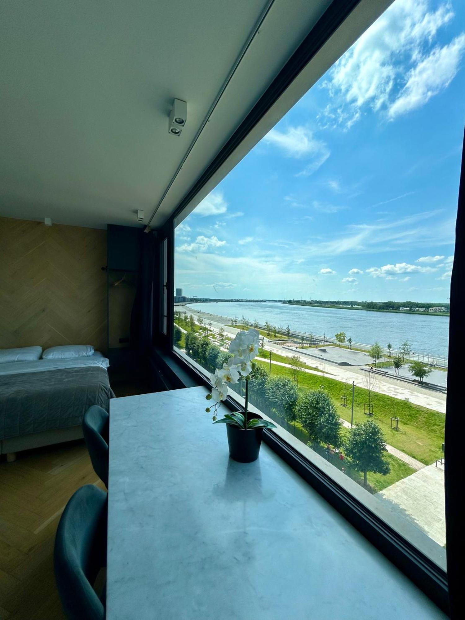 Kaai11 - Lofts & Suites With A View 안트베르펜 외부 사진
